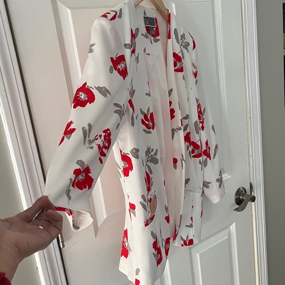 Chelsea28 Women's White open front Blazer 3/4 sleeve - Red, Gray Floral Sz Large - Picture 2 of 6